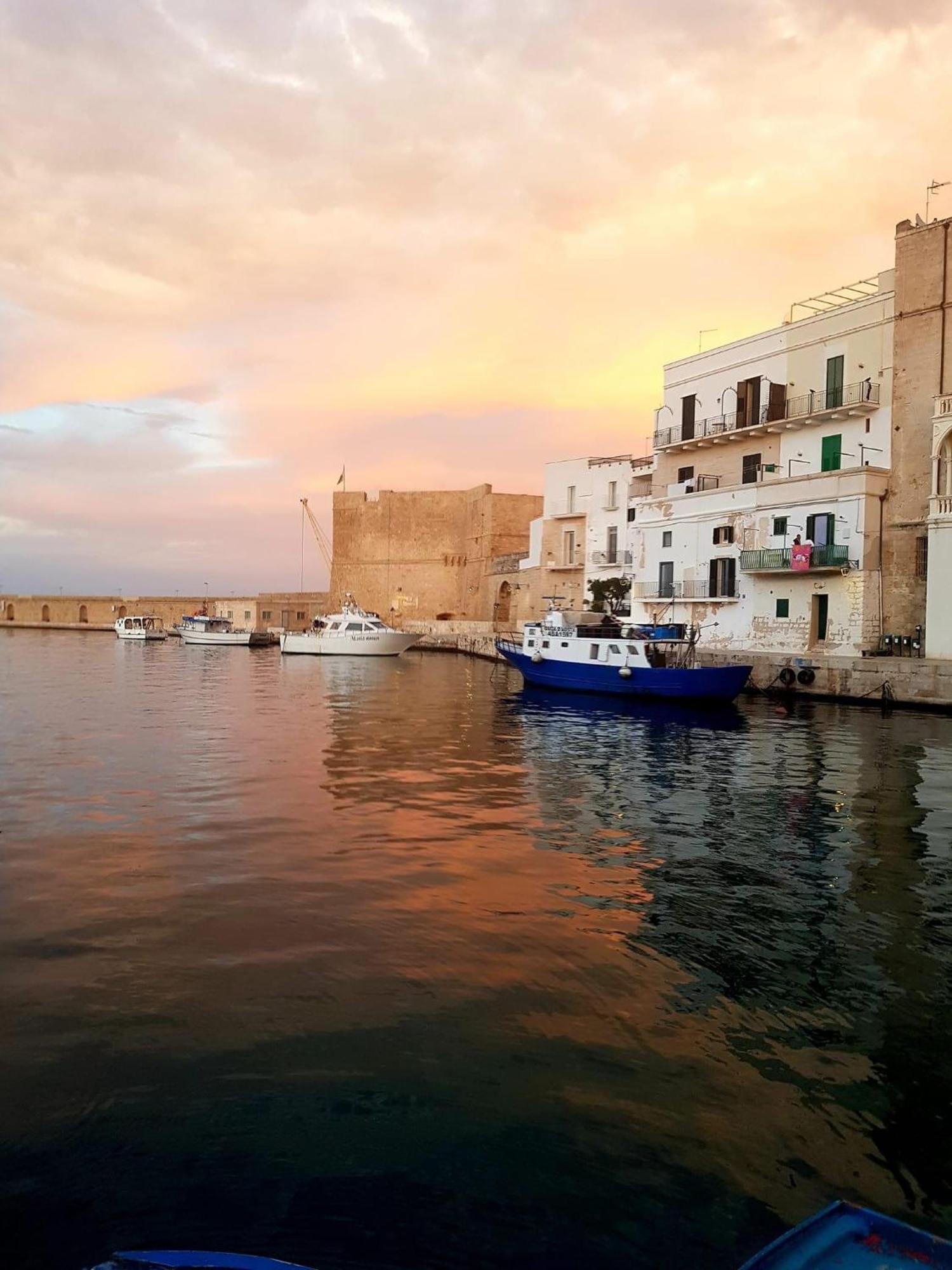 Versomare House Monopoli Esterno foto